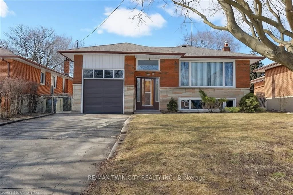 30 Moynes Avenue, Toronto W07, ON M8Y 3B8