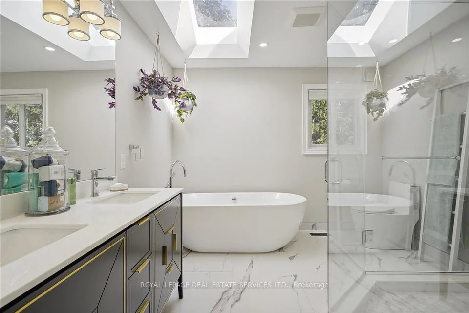 1141 Vicki Lane, Mississauga, On L5c 2x9