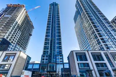 Condo Apartment in Toronto