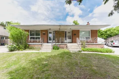 Semi-Detached in Mississauga