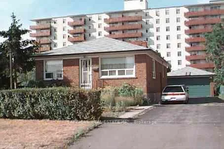 3060 Cook Street, Mississauga, ON L5B 1R1