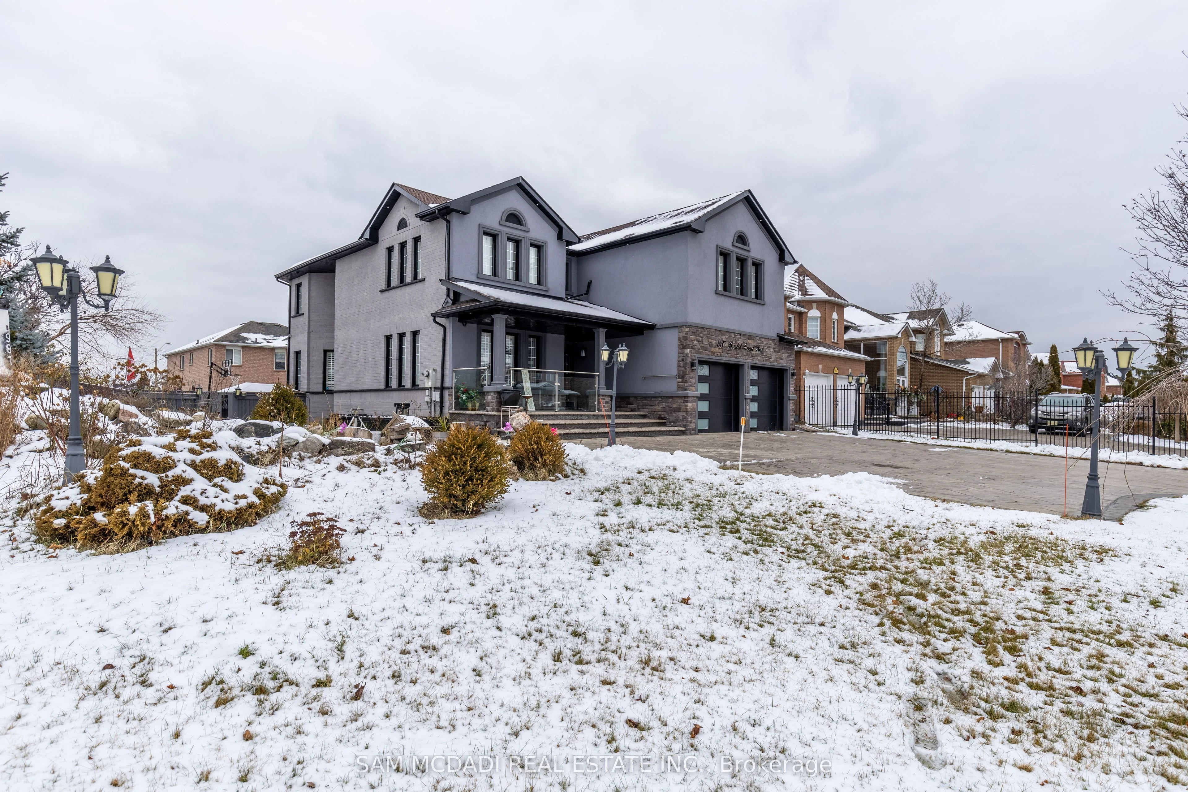 987 Bristol Road W Bsmt-Rm1, Mississauga, ON L5V 2N9