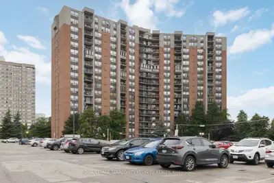 Condo Apartment in Mississauga