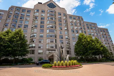 Condo Apartment in Mississauga