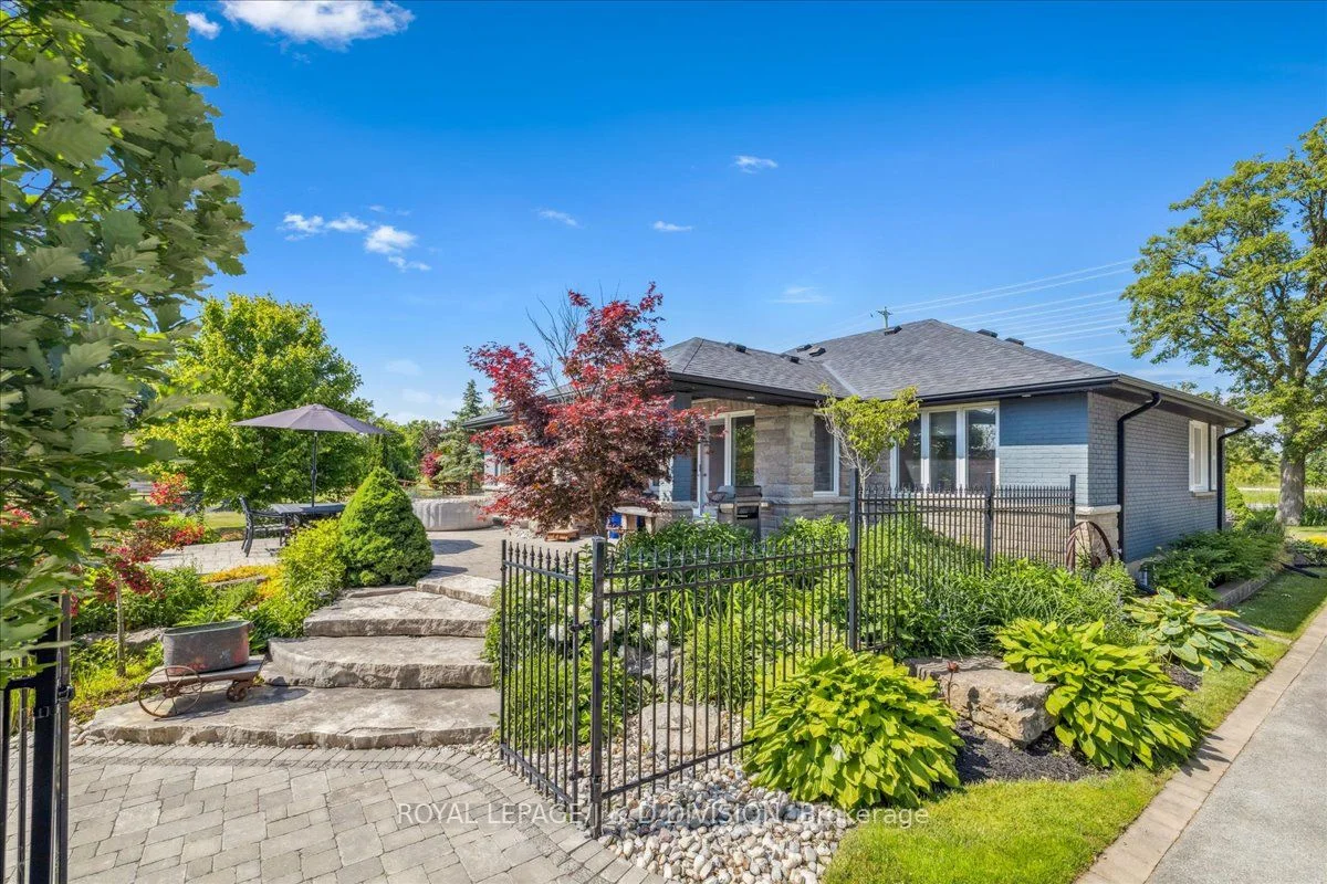 4402 Tremaine Road, Burlington, ON L9T 2Y1