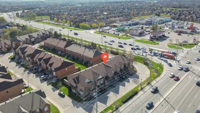 Condo Townhouse in Mississauga
