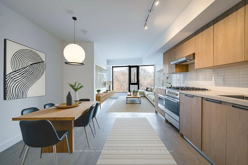 160 Kingsway Crescent 212, Toronto W08, ON M8X 1X2