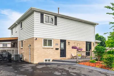 Semi-Detached in Brampton