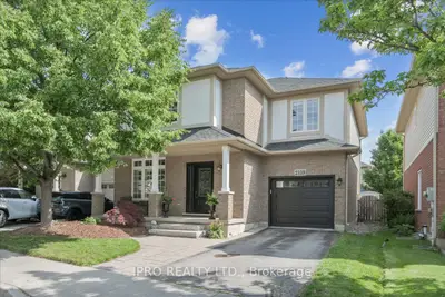 Detached in Burlington