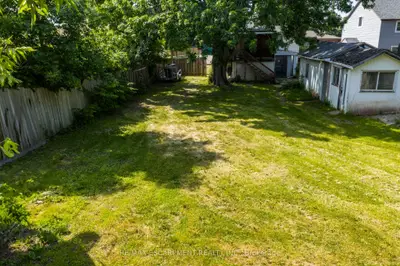 Detached in Burlington