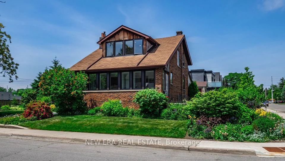 46 Forest Avenue, Mississauga, ON L5G 1L1