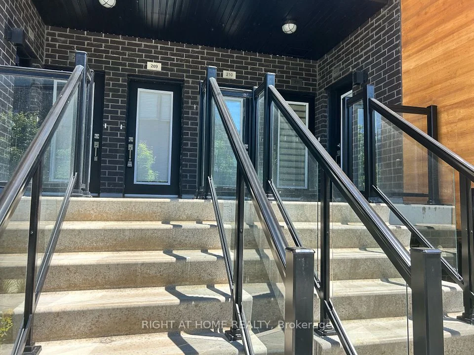 1165 Journeyman Lane 209, Mississauga, On L5j 0b6