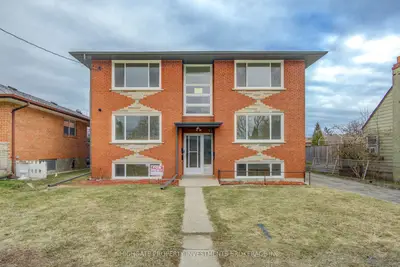 Triplex in Toronto