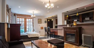 Upper Level in Toronto