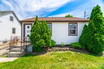 Detached in Oakville