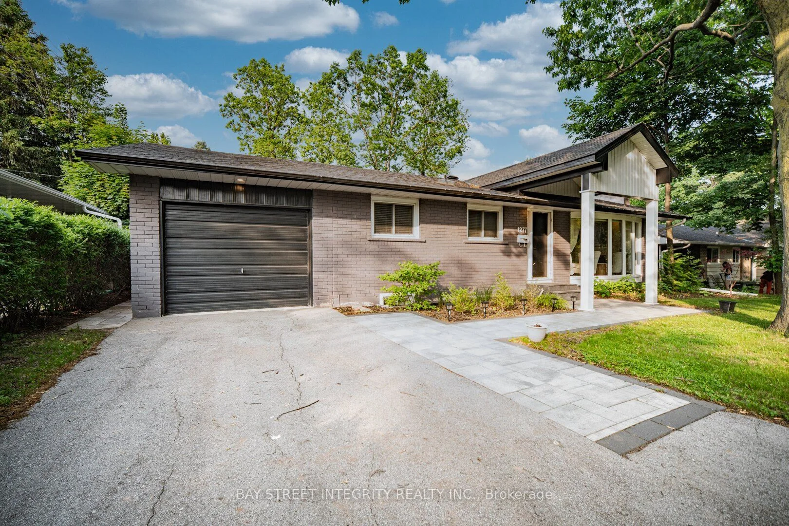 1277 Gainsborough Drive, Oakville, On L6h 2h5