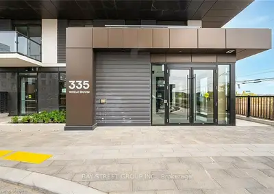 Condo Apartment in Oakville