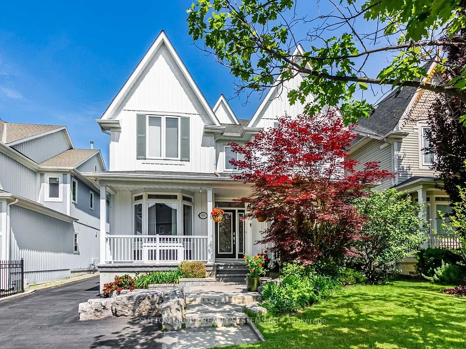 935 Gaslight Way, Mississauga, ON L5W 1A4