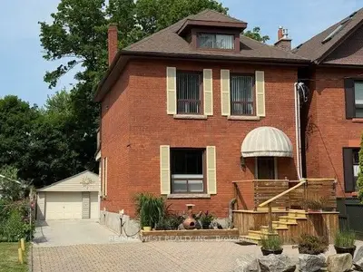 Detached in Toronto