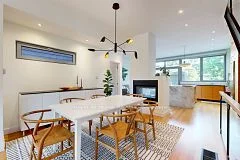 33 Manchester Avenue, Toronto W02, ON M6G 1V4