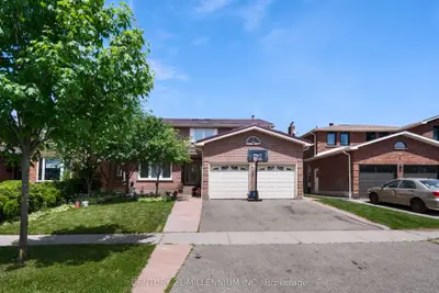 Detached in Brampton