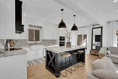 7294 Rosehurst Drive, Mississauga, ON L5N 8H1