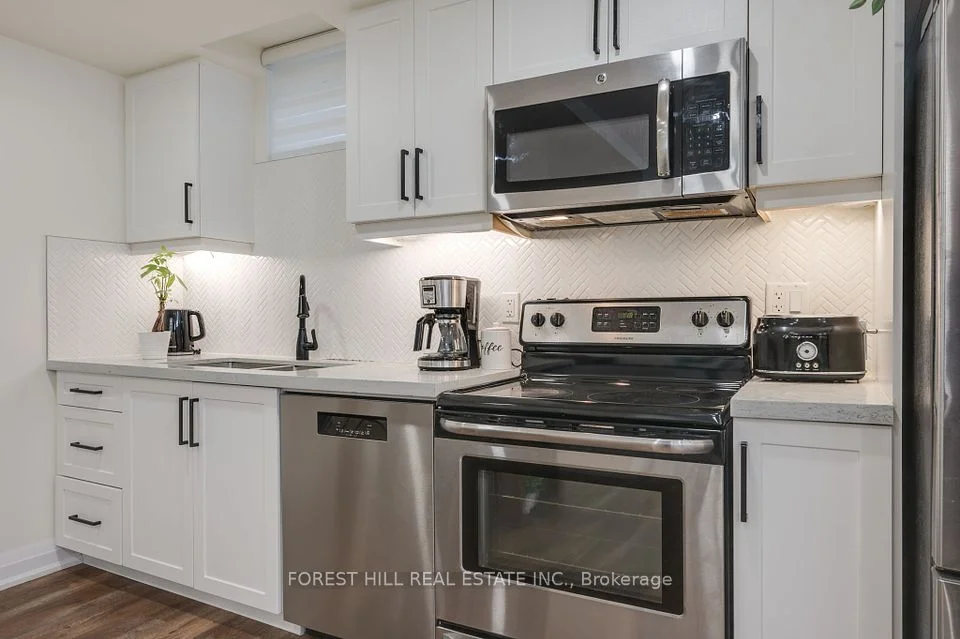 167 Rosethorn Avenue #1 (Lower), Toronto W03, ON M6N 3L3