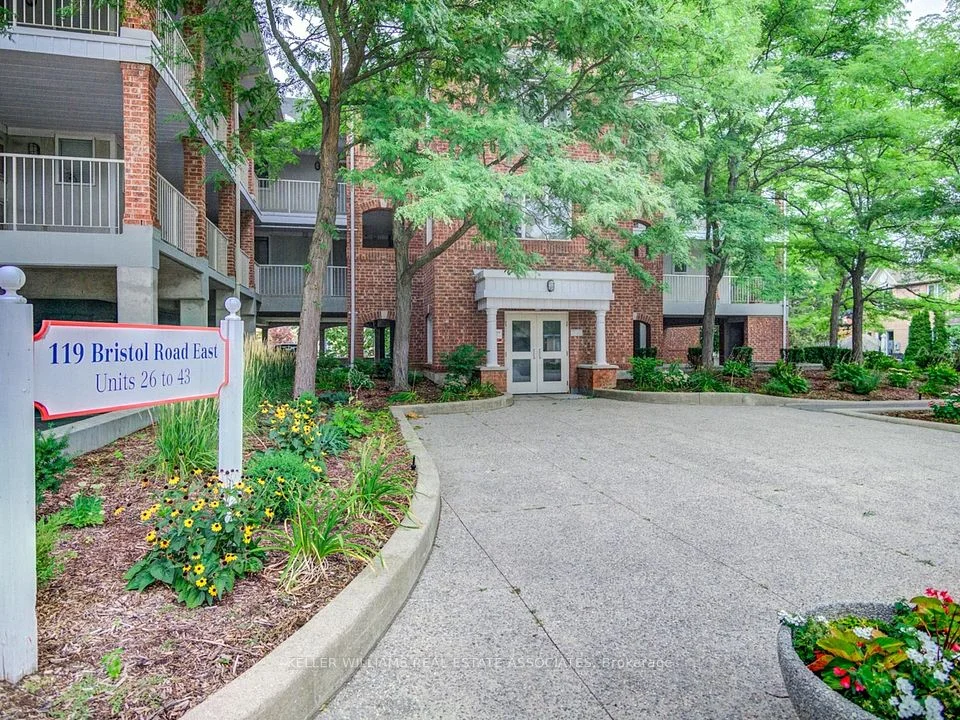 119 Bristol Road E 42, Mississauga, ON L4Z 3P7
