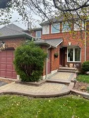 2657 LINDHOLM Crescent, Mississauga, ON L5M 4P5