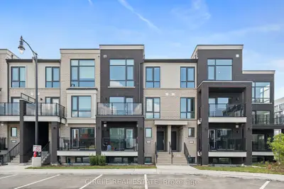 Condo Townhouse in Brampton