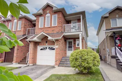 Att/Row/Townhouse in Burlington