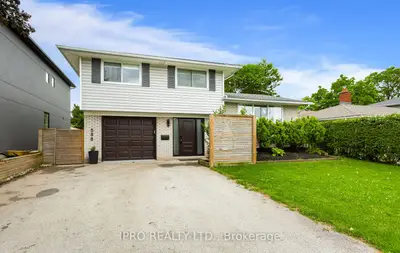 Detached in Burlington