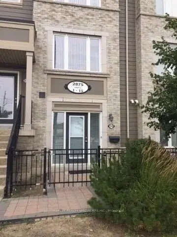 Condo Townhouse in Mississauga