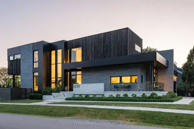 Detached in Oakville