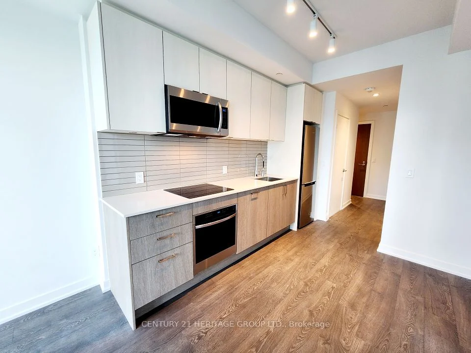 1926 Lake Shore Boulevard W 2203, Toronto W01, ON M6S 1A1