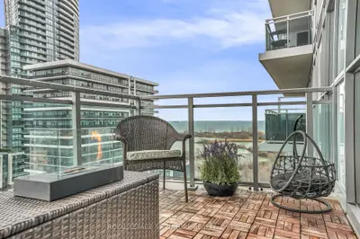 Condo Apartment in Toronto