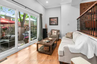 Condo Townhouse in Mississauga
