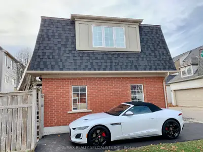 Detached in Oakville