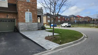 Semi-Detached in Milton