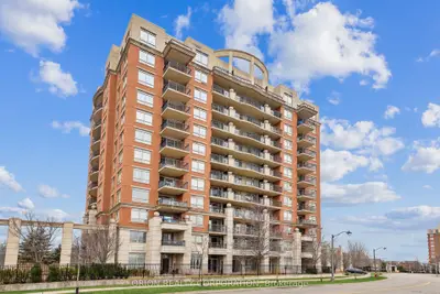 Condo Apartment in Oakville