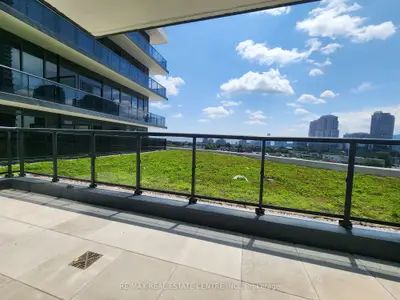 5105 Hurontario Street 334, Mississauga, On L4z 0c9