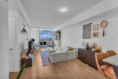 Condo Apartment in Toronto