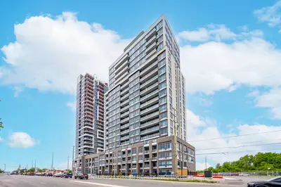 Condo Apartment in Milton