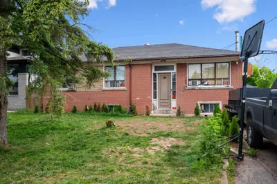 Detached in Oakville