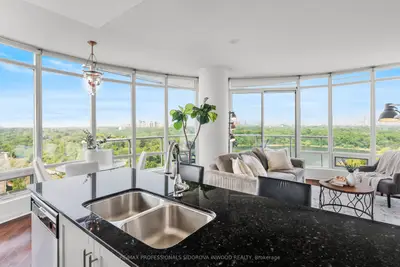 Condo Apartment in Toronto