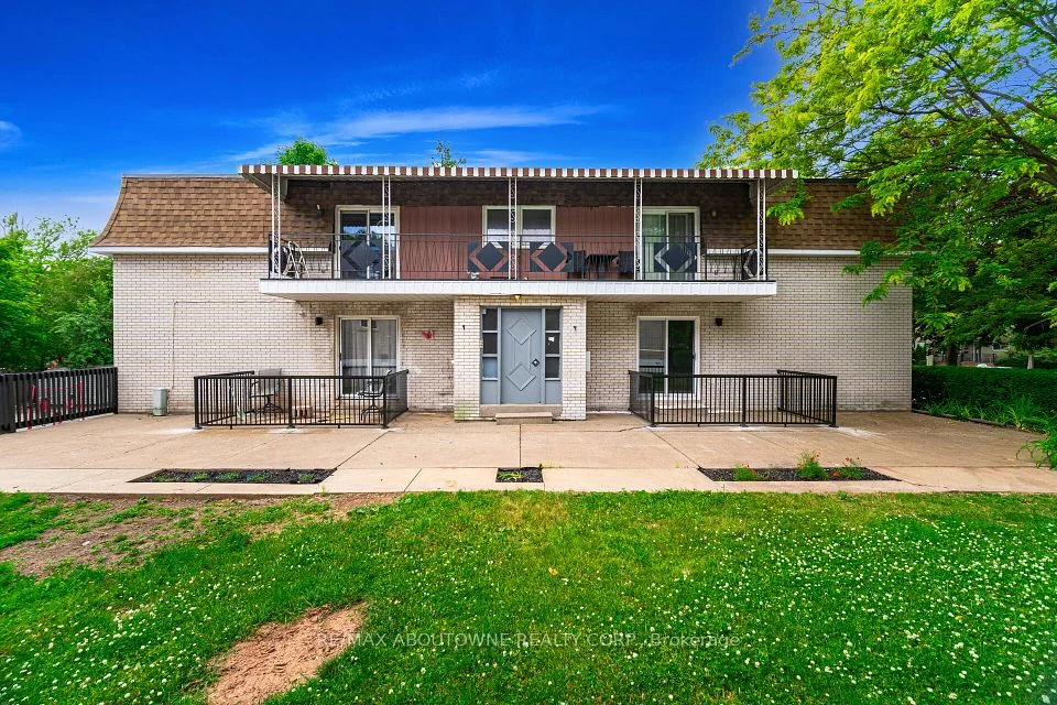 2320 Hixon Street 1, Oakville, ON L6L 1T7