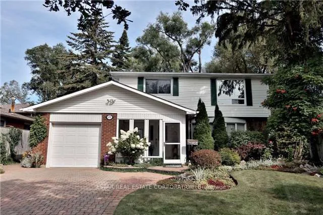 475 Caesar Avenue, Oakville, ON L6J 3Z1