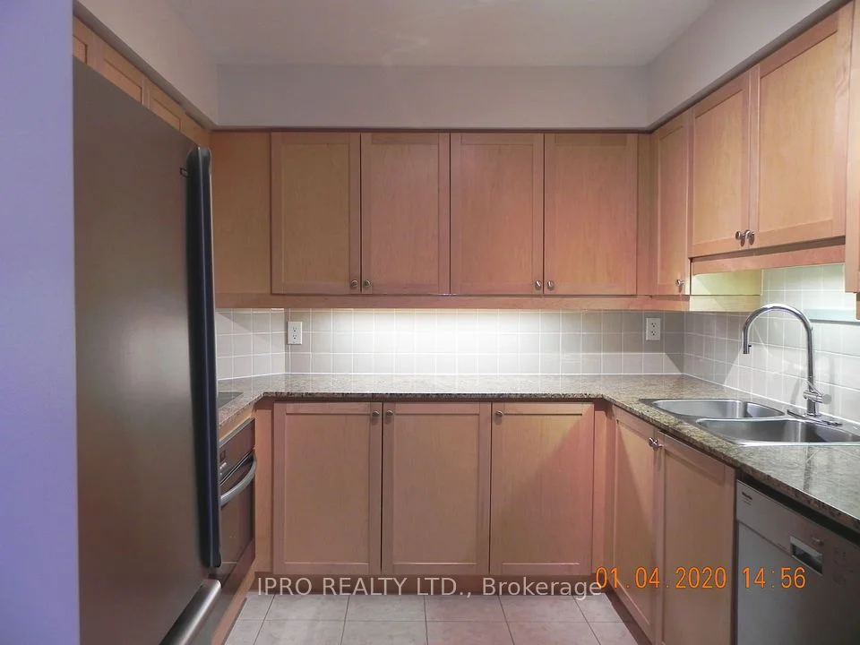 40 Old Mill Road 606, Oakville, ON L6J 7W2