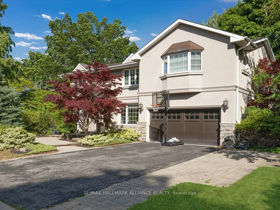 2150 Elmhurst Avenue, Oakville, ON L6J 5G2