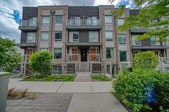 7 Applewood Lane 221, Toronto W08, ON M9C 0C1